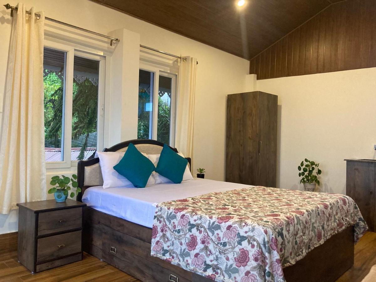 11 Monteviot: Luxury Homestay Overlooking A Tea Estate Homestay *
