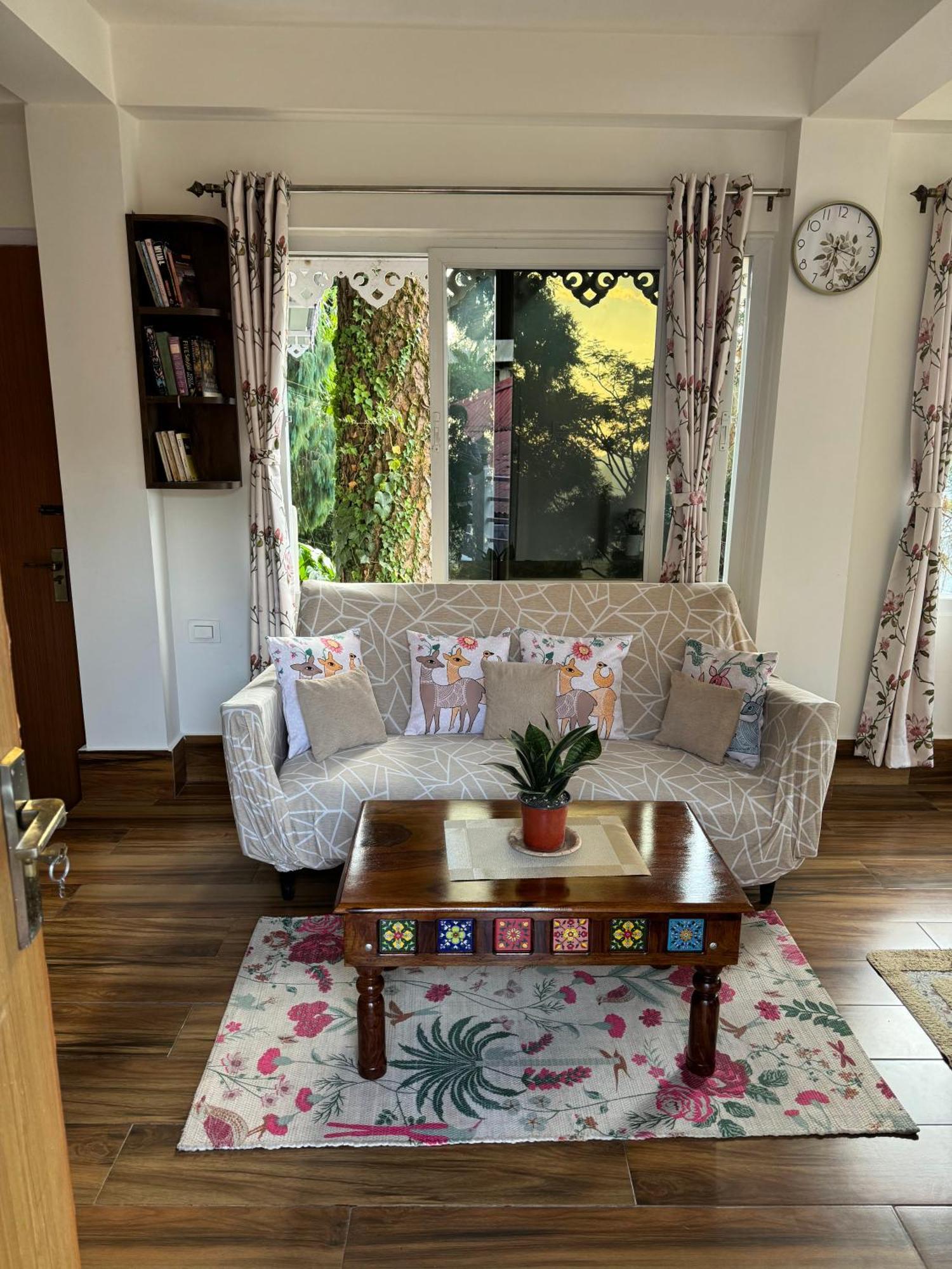 11 Monteviot: Luxury Homestay Overlooking A Tea Estate Kurseong